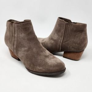 Blondo Booties Women's 8.5M Villa Taupe Waterproof Ankle Side Zip Lined Comfort